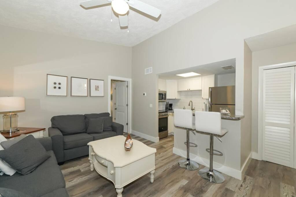 Siesta Key Village-Suite #3: A Block To The Beach! Sarasota Zewnętrze zdjęcie